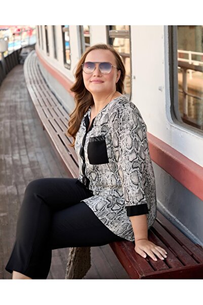 PARKDERİN BÜYÜK BEDEN YUMUŞAK DOKULU  VİSKON GÖMLEK
