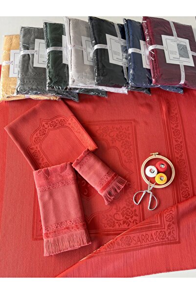 sarra Кірміт кольору 4-х частинний набір з ажурною каймою та темною коробкою