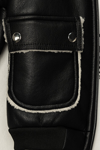 Zaziko Kids Erkek Çocuk Deri Ceketli Kot Pantolonlu Penyeli Üçlü Takım TKM.YY01