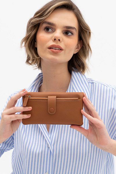 Matthew Cox Cox001 Women's Wallet