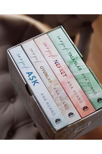 Penguin Books 4 Books Box Set - Crooked Love, Crooked Games, Crooked Hate, Crooked Lies
