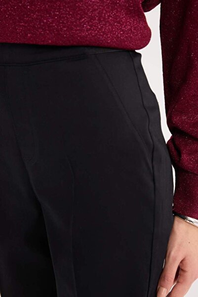 DeFacto Sigaret Saten Kumaş Pantolon Normal Bel Basic Düz Beli Lastikli Düz Paça J8743az25sm