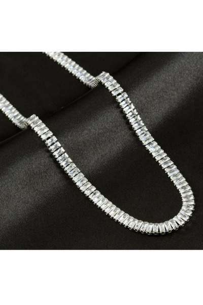 LA TINY قلادة فاخرة من الفولاذ بحجر الرغيف الفرنسي والزركون