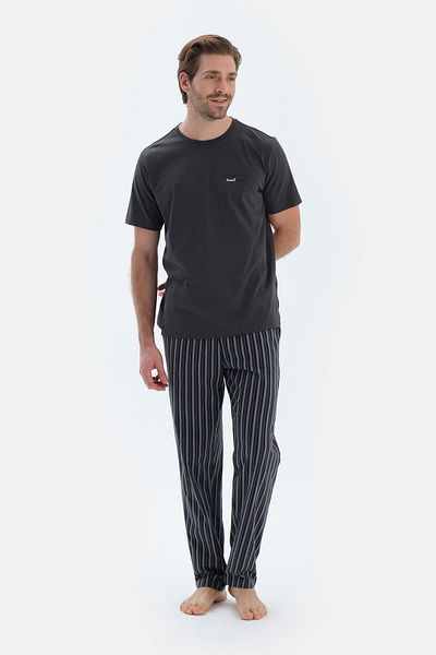 Dagi Geräuchertes, kurzärmliges Pyjama-Set mit Rundhalsausschnitt und sechszeiligem Metraj-Print
