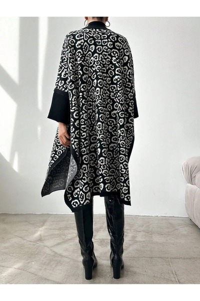 02Lady Fashion Women's Leopard Print Knitwear Poncho