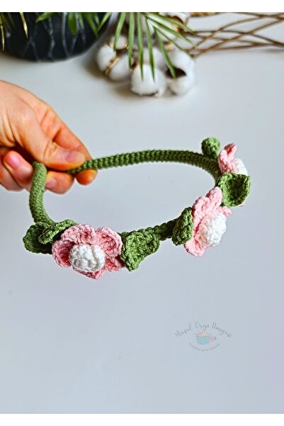 Masal Örgü Dünyası Coroana cu petale de margaretă roz - lucrată manual