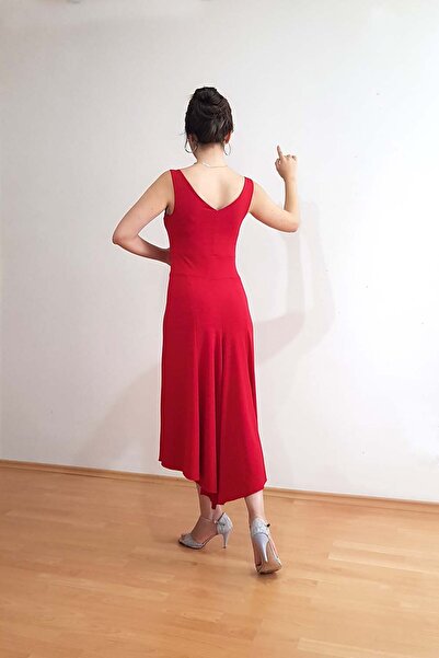 MODA Şık ve Zarif Kırmızı Elbise - Özel Günler İçin Mükemmel Seçim