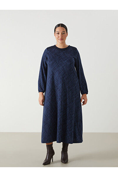 LC Waikiki فستان أوزماركا الجديد للموسم بياقة دائرية ونقشة مميزة