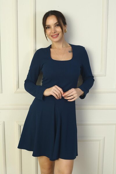 By Saygı Γυναικείο κοντό φόρεμα κρεπ με λαιμόκοψη σε σχήμα U