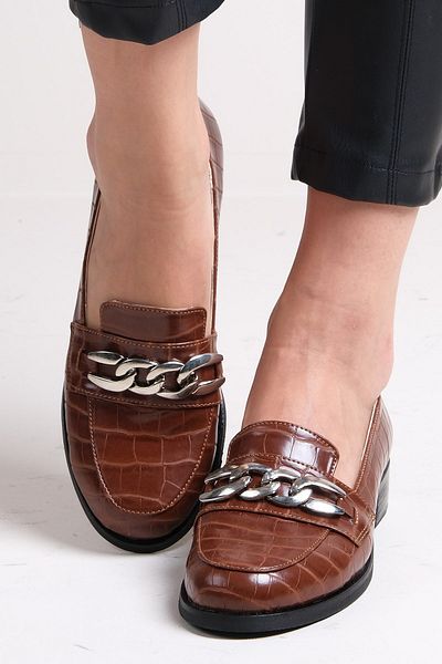 Mio Gusto Brown Crocodile Patterned Women's Casual Oxford Flat Shoes with Chain Accessories