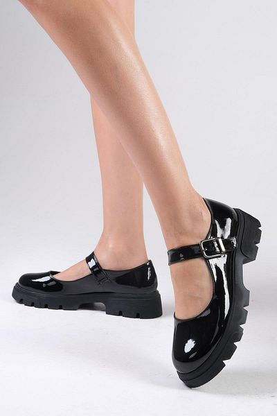Mio Gusto Cyntia Ballerina-Loafer-Schuhe aus schwarzem Lackleder mit dicker Sohle für Damen