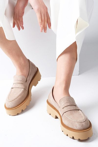 Mio Gusto Bobbie Beige Color Suede Thick Soled Women's Casual Oxford Shoes