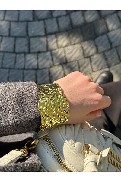 selvi wear with love سوار ذهبي أنيق من الإنتاج الكوري