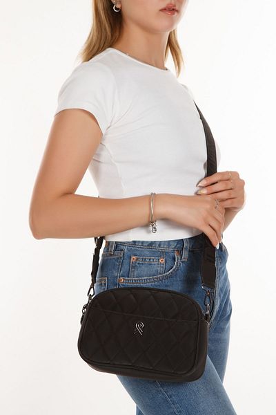Newish Women's Quilted Fabric Cross Shoulder Bag