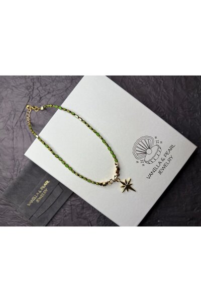 Home Özel Tasarım Yıldız Detaylı Yeşil Kolye