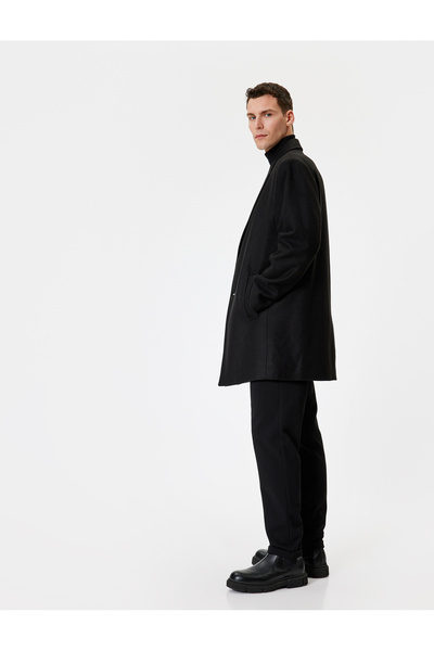 Koton معطف رجالي أسود بقصة ضيقة