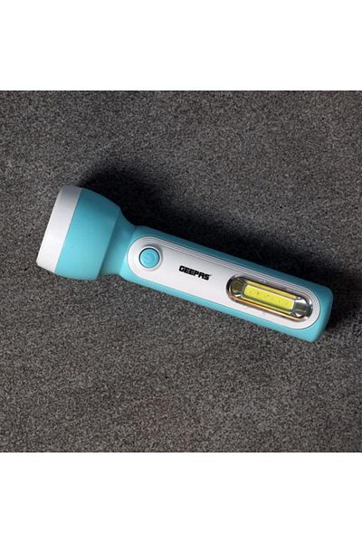 Geepas مصباح يدوي LED قابل لإعادة الشحن - يعمل لمدة تصل إلى 6 ساعات مع وقت شحن يتراوح من 6 إلى 8 ساعات