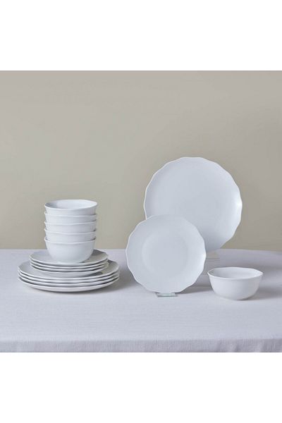 Karaca Scalloped 18-teiliges Tafelservice für 6 Personen
