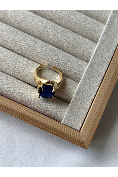 ringbox Navy Blue Stone Oval Gold Ring