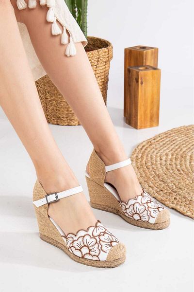 Kartezyen White Embroidery Wedges Straw Shoes Model Code 610