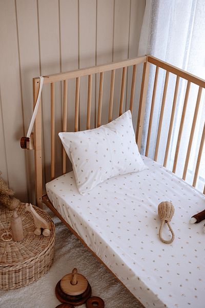 TBA COLLECTION Baby Size Elastic Sheet Set |   Daisy Leaves