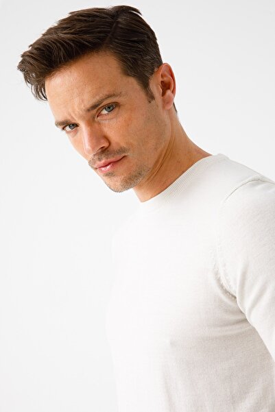 Desen Triko Чоловічий тонкий трикотажний светр - комір-стійка, кістковий колір