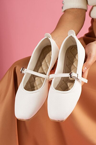 FUGA MODA Μπαλαρίνες με λουράκι με φυσική αγκράφα Belton White