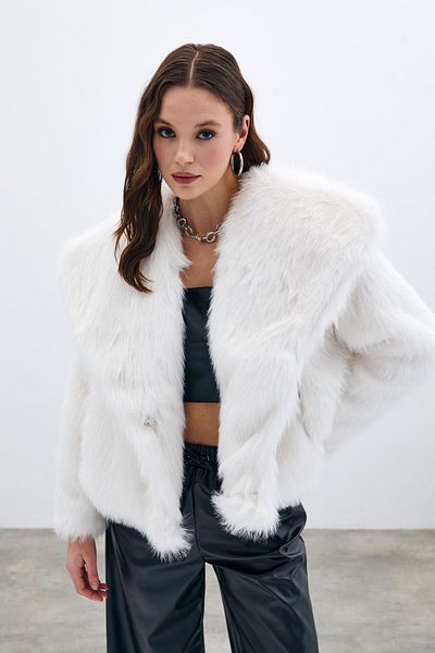 Sateen Collared Fur - Ecru