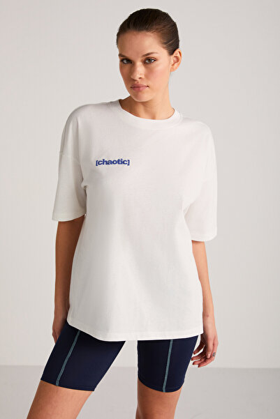 GRIMELANGE Dámské tričko Arcadia ze 100% organické bavlny s textem na zadní a přední straně, barva ecru/modrá