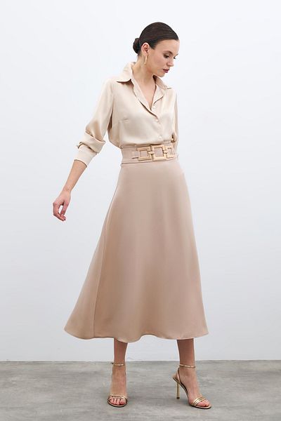 Sateen تنورة كريب ساتان مع إكسسوار خصر - بيج