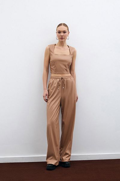 Sateen Pantaloni casual din piele bej