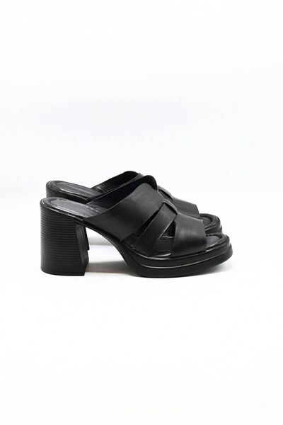 Venüs 2413403 y Papuci de damă din piele cu toc