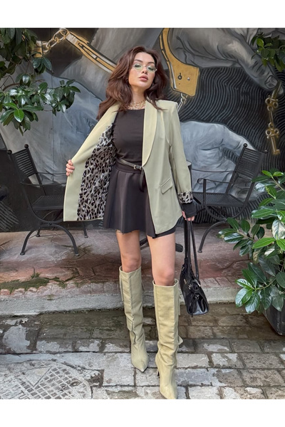 pembekurdelem Жіночий блейзер хакі кольору з леопардовим принтом - Складні рукави та ґудзики