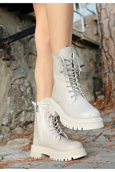 Shemard Μπότες Evyora Woint με κορδόνια από λουστρίνι σε μπεζ χρώμα