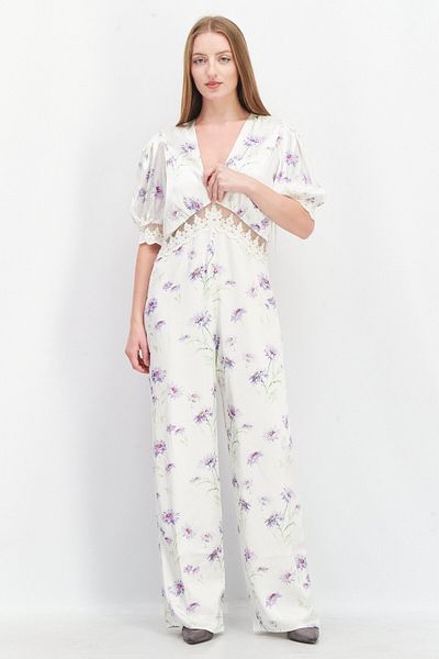 Hope & Ivy Women Floral Print Short Sleeve Jumpsuit, Cream Combo