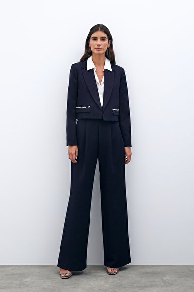 Sateen Короткий піджак з кишенями - темно-синій