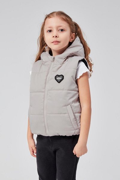Benittokids Пухена жилетка с качулка за момиче 51307