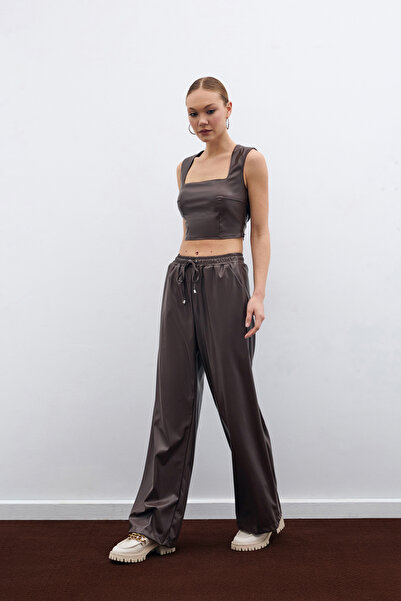 Sateen Kare Yaka Deri Crop Bluz - Koyu Kahve