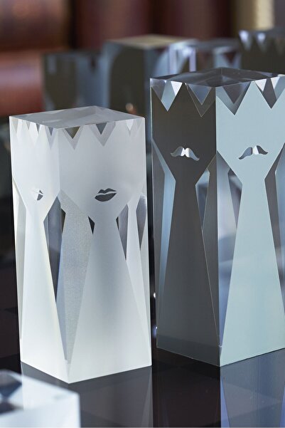 Jonathan Adler Akrilik Satranç Takımı, Şeffaf ve Duman Renkli Tasarım