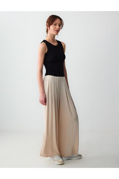 Jimmy Key Light Beige Loose Knitted Trousers