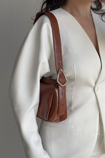 LEONAS Γυναικεία τσάντα χεριού και ώμου Triangle Buckle Maison Brown