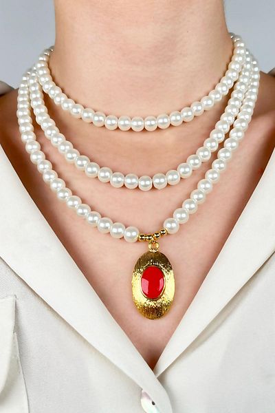 Sose Moda Three Rows of Pearl Design Necklace with Gold Plated Ends - Red