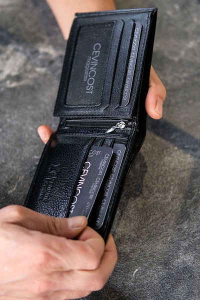 CEVINCOST Genuine Leather Men's Black Wallet