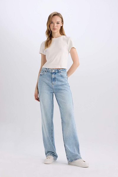 DeFacto 90er Jahre Jeans mit hoher Taille und weitem Bein – E4269ax25sp
