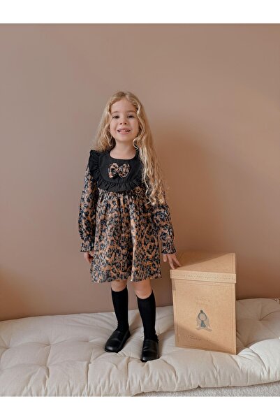 patriko tekstil Κοριτσίστικο φόρεμα με λεοπάρ σχέδιο Κοριτσίστικο φόρεμα με λεπτομέρεια από βαμβακερή κορδέλα