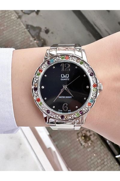 Q&Q Women's Metal Band Wristwatch