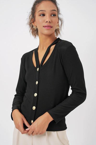 LE CARAMBOLE Women's Black Lapel Detailed V-Neck Buttoned Front Seasonal Knitted Cardigan
