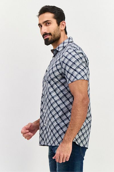 Perry Ellis قميص رجالي كاجوال بأكمام قصيرة وطباعة تجريدية، أزرق داكن