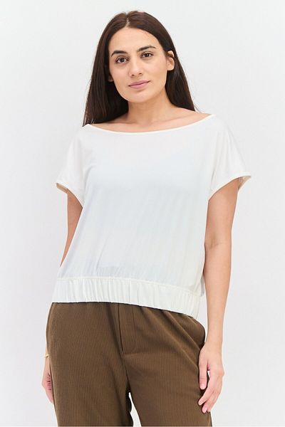Asics Women Relax Fit Short Sleeve Outdoor Top, Ivory