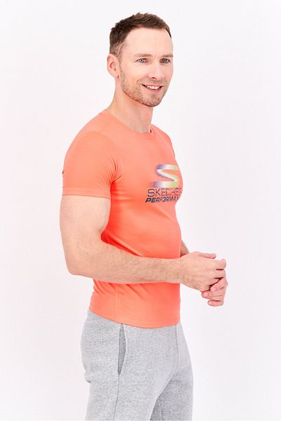SKECHERS Men Sportswear Fit Short Sleeve Training T Shirt, Dark Coral